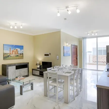 Daire Penthouse, Seaview, Beautiful 2br 4 Marsaskala