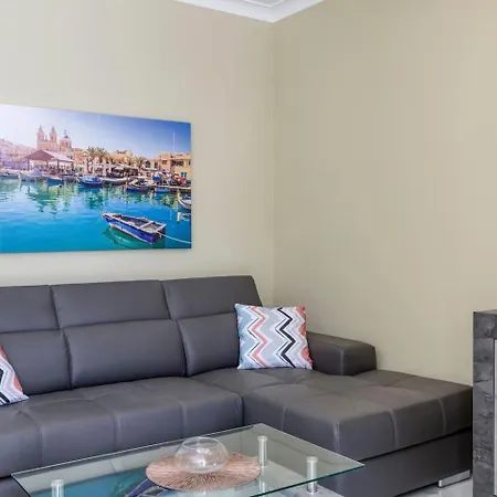 Daire Penthouse, Seaview, Beautiful 2br 4 *