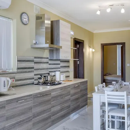 Penthouse, Seaview, Beautiful 2br 4 マルサスカーラ