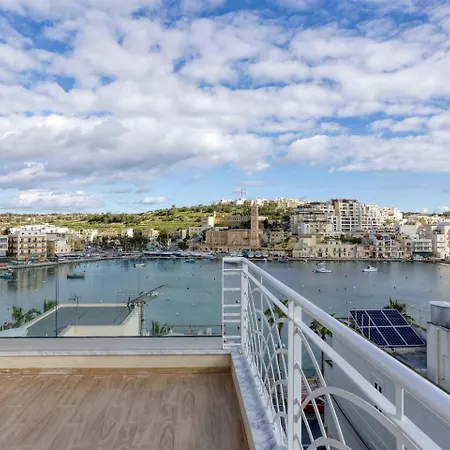 Daire Penthouse, Seaview, Beautiful 2br 4 Marsaskala