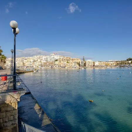 Penthouse, Seaview, Beautiful 2br 4 * Marsaskala