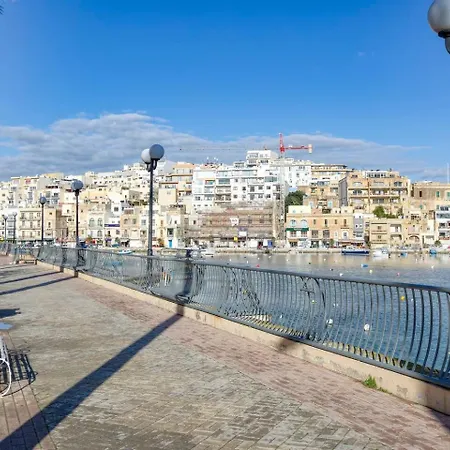 Penthouse, Seaview, Beautiful 2br 4 * Marsaskala