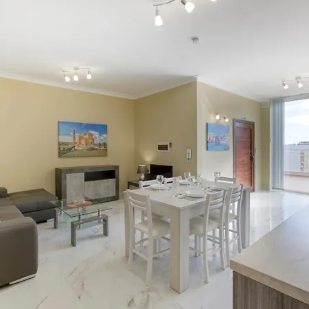 Penthouse, Seaview, Beautiful 2br 4 Marsaskala