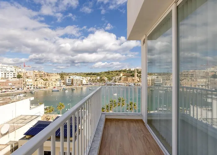Penthouse, Seaview, Beautiful 2br 4 *