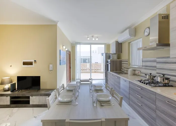 Penthouse, Seaview, Beautiful 2br 4 Appartement *