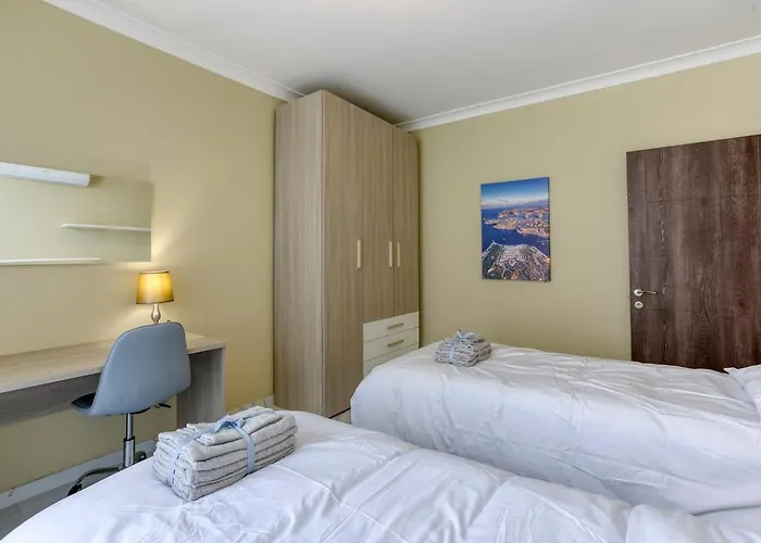 Appartement Penthouse, Seaview, Beautiful 2br 4 *