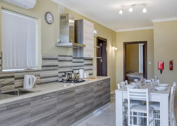 Penthouse, Seaview, Beautiful 2br 4 Marsaskala